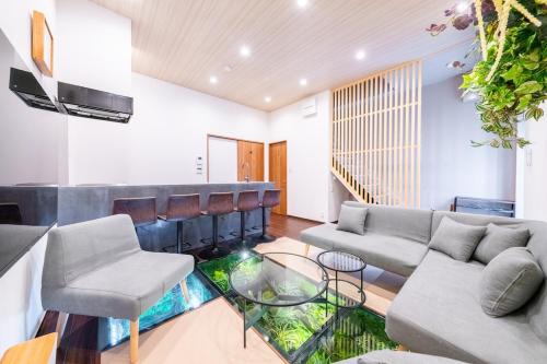 Fukushima Villa | 希 緑を感じる快適な宿 バスルーム4台 ベッド11台 寝室5部屋 最寄り駅からusjまで最短で7分