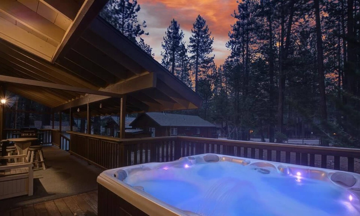 Summit Estates Cabin | 010 - Mj's Hideaway