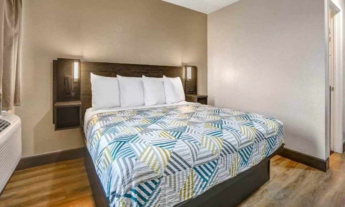 San Bernardino Apartment | 1 Full Bed | ADA/RI Shower
