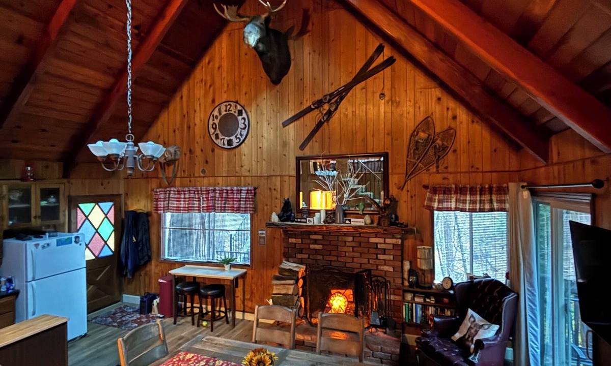 Lake Arrowhead Cabin | 10% off-FIRST RESPONDERS/MILITARY/VETS - Lake Arrowhead Moose Lodge.