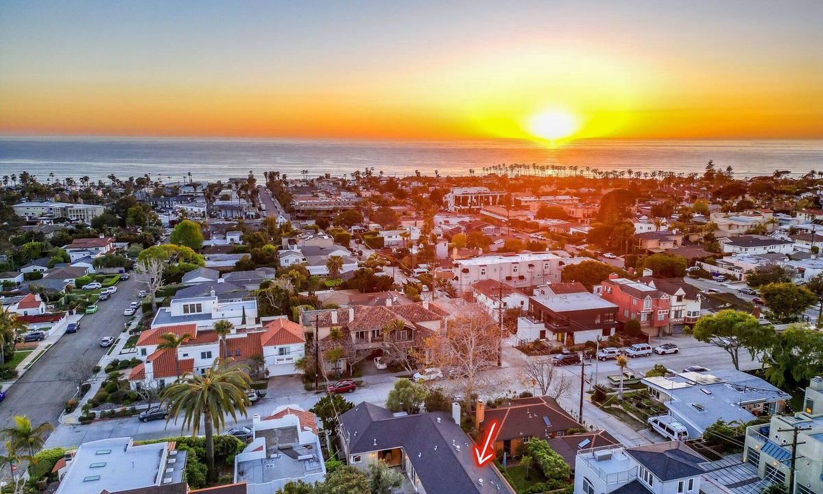 Beach Barber Tract House | 10 out of 10 Windansea Home with AC/Fire Pit/Walk to Beach