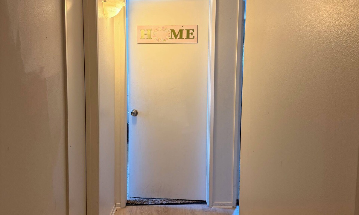 Lancaster Apartment | 2-bedroom studio in lovely Lancaster for your stay