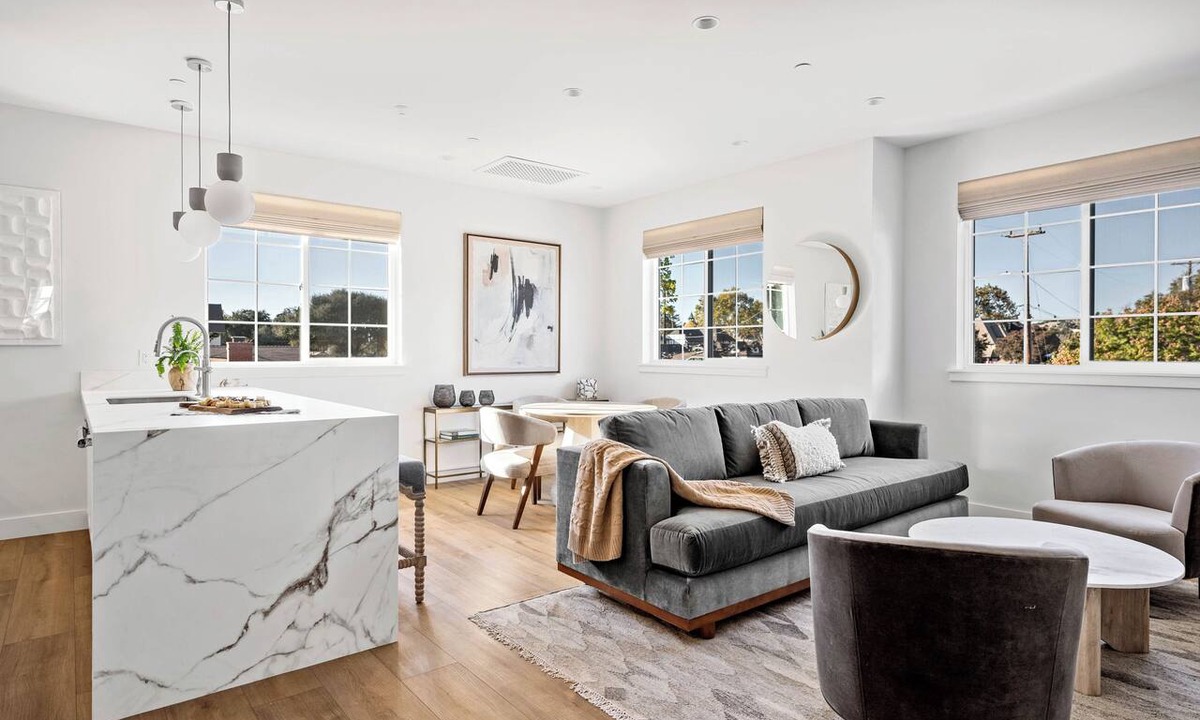 Solvang Apartment | 2 bedroom - WiFi, AC, garaged off-street parking with EV Charger.