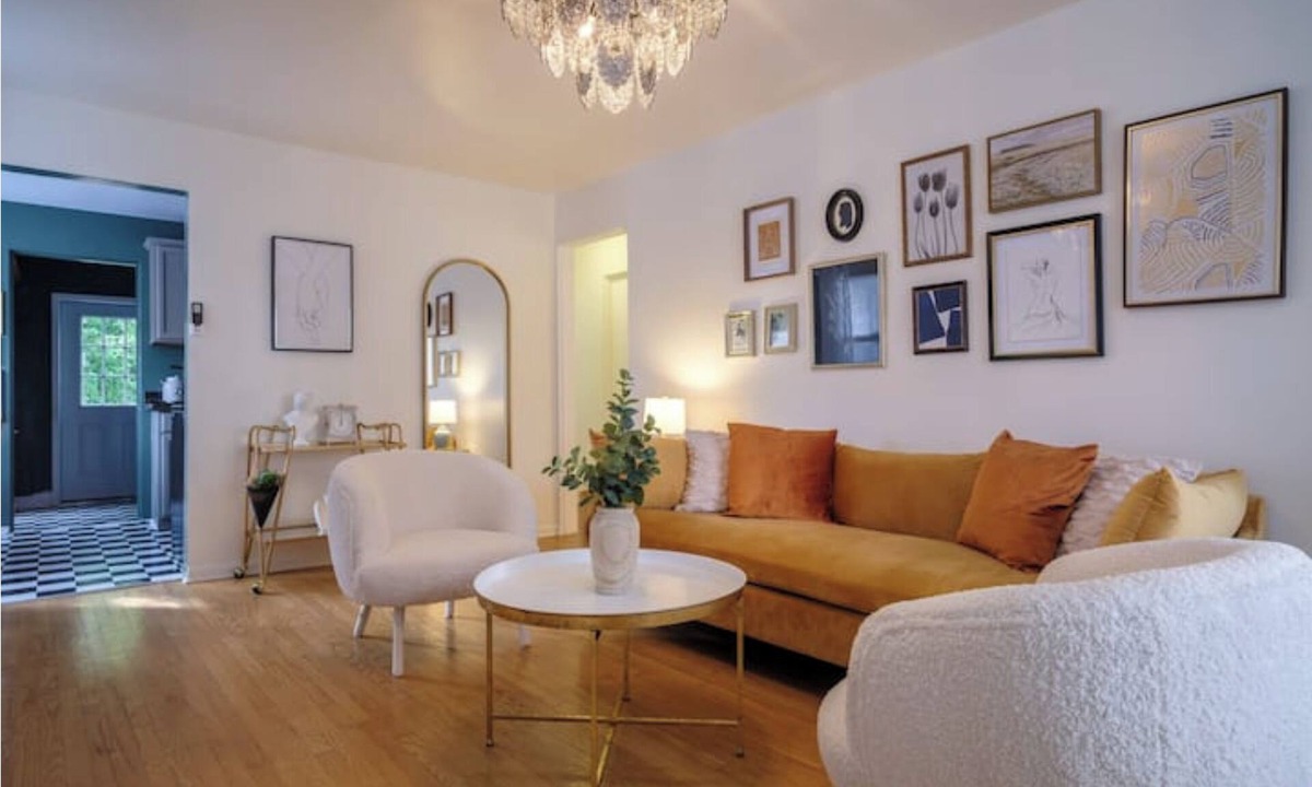 Pasadena Apartment | 2BR 2Bath Retreat Close to Old Town Pasadena, Caltech & Old Town king size bed!