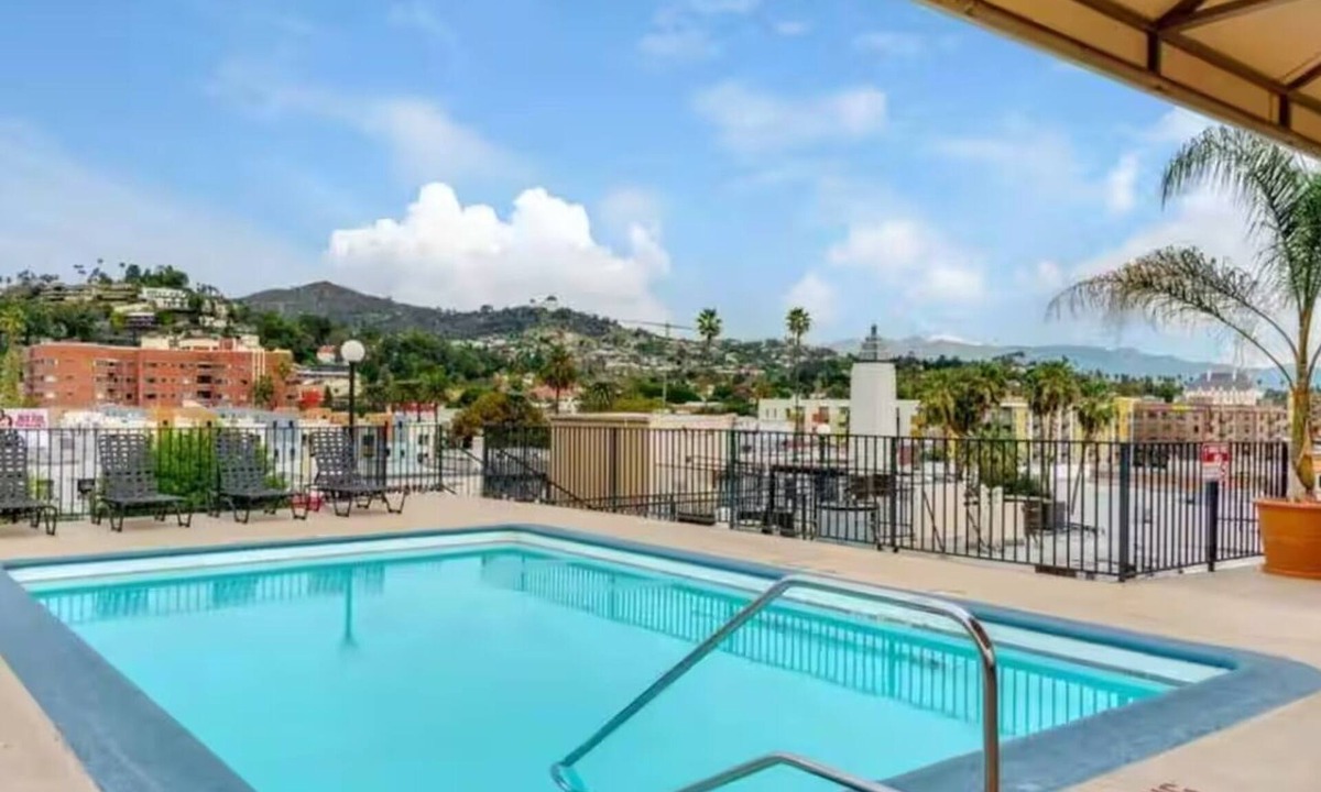 Little Armenia Apartment | 2BR Hollywood Apt w/Rooftop Pool & Stunning Views of city and the Hollywood