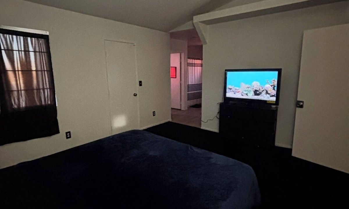 Sunrise Manor House | 3-bedroom house in pleasant Las Vegas with air conditioning