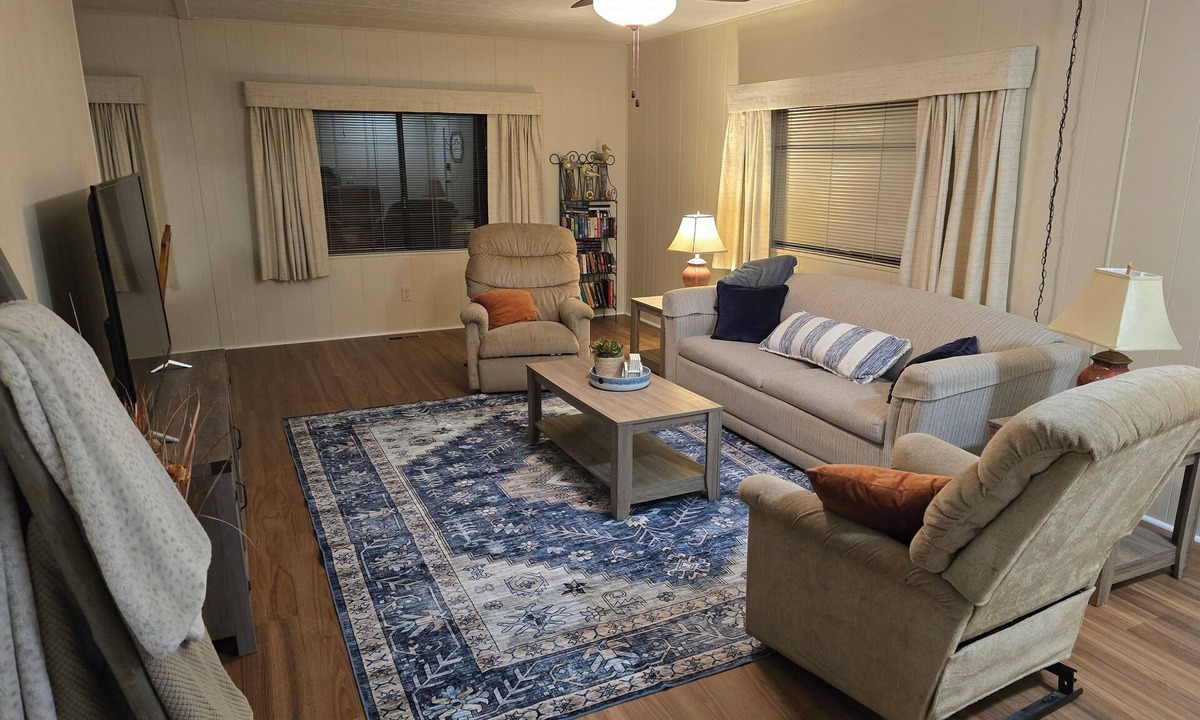 Bluewater House | 3-bedroom mobile home near the Colorado River