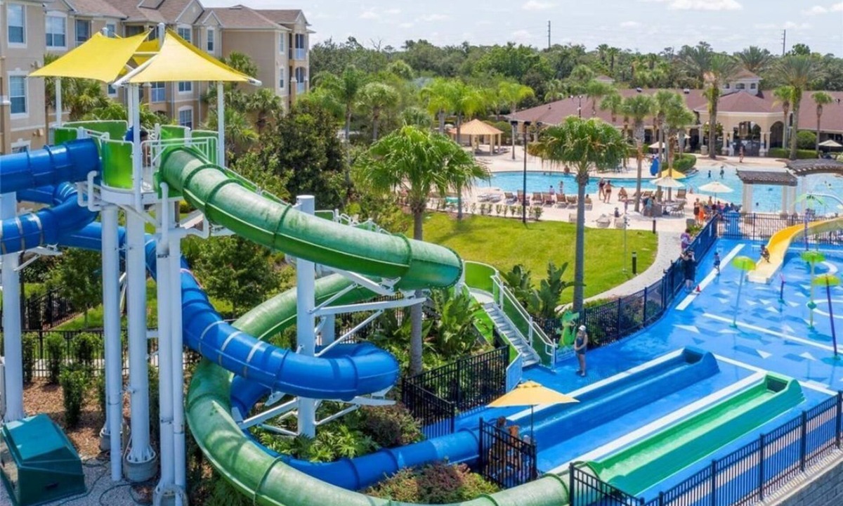Windsor Hills Condo | 3 BR Condo with Beautiful Pool & Water Park Minutes to Disney Worlds Front Gate