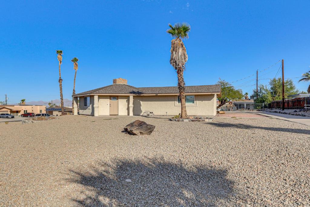 Lake Havasu City House | 3 Mi to Lake Havasu: Family Home w/Game Room