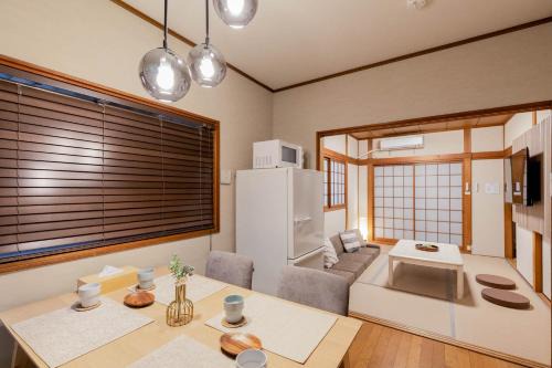 Minato House | 3LDK Entire house for rent 3 bedrooms, 2 toilets, and parking lot! Close to the station, Osaka Castle, and USJ!