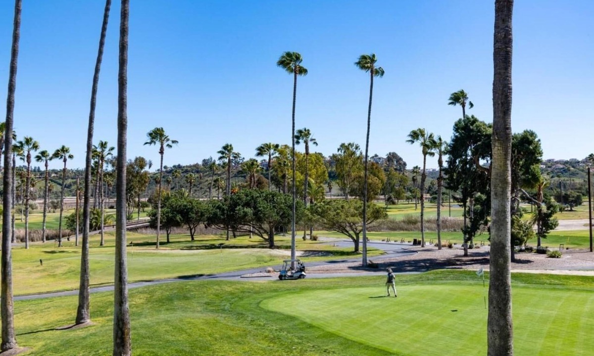 Rancho Santa Fe Hotel | 4 Spacious Clubs Double Queen Near Golf & Pool