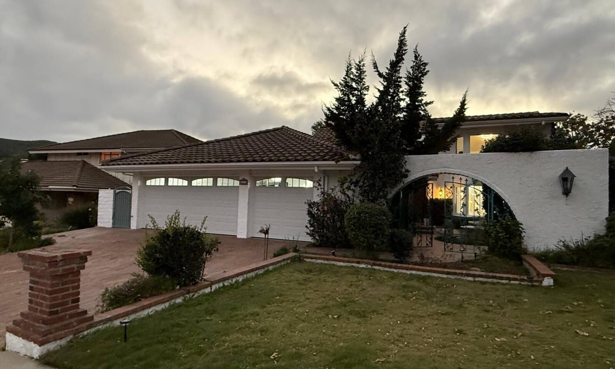 Thousand Oaks House | 5/6 BDR POOL Chateau @ the Trails