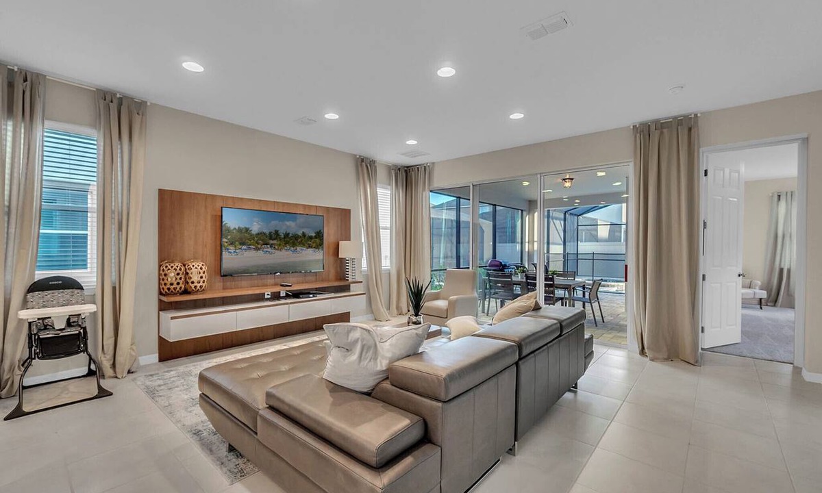 Florida Central Atlantic Coast House | 5 BD/5.5 BA/Solara Resort (9026 PC)