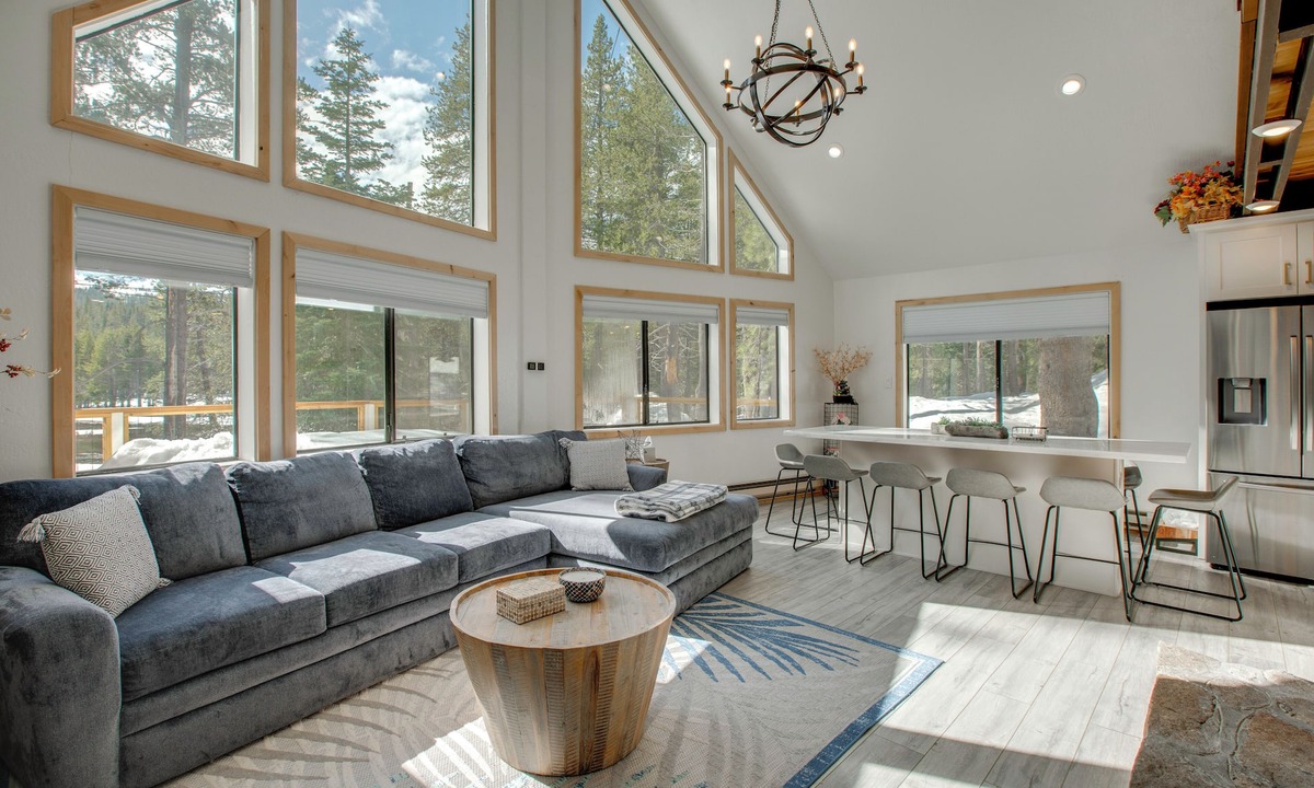 Pla-Vada Woodlands House | 5 Mi to Soda Springs Mtn Resort: Forest-View Gem!