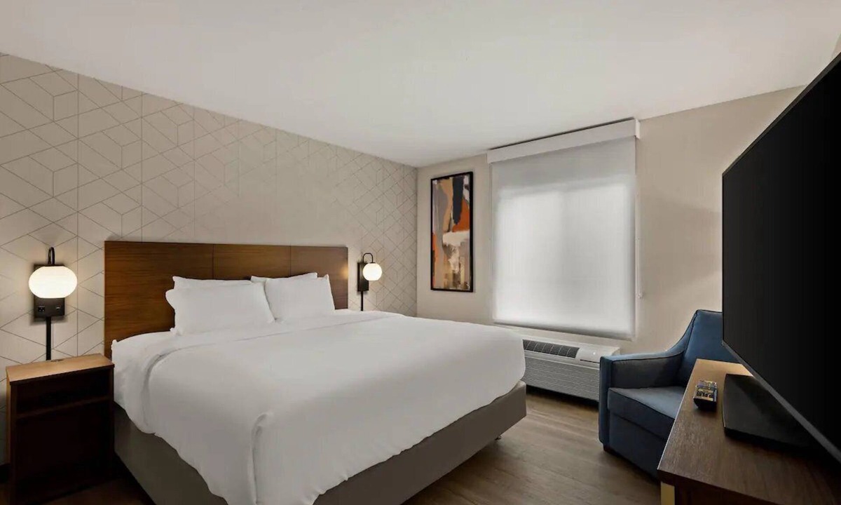 Temecula Hotel | Apartment-Style Living Near Old Town Temecula - 2.6 miles | Free Parking