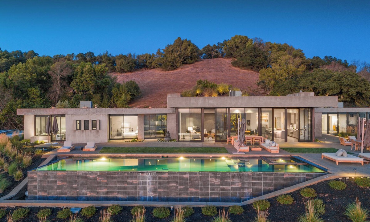 Sonoma House | Architectural Masterpiece in Wine Country