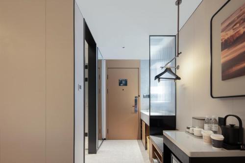 Wuzhong Hotel | Atour Hotel Suzhou Mudu Ancient Town Xukou Metro Station