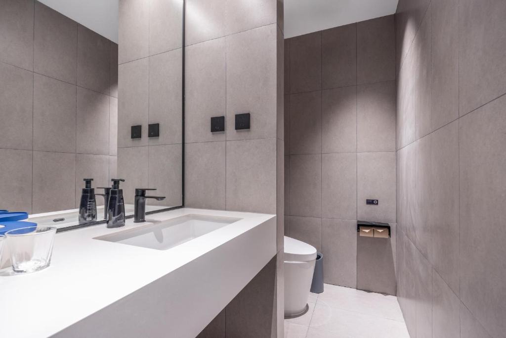 Xuanwu Hotel | Atour Light Hotel Beijing West Station North Square