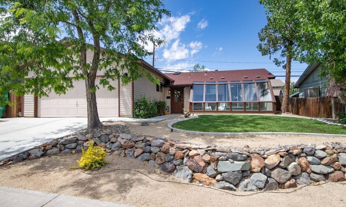 West University House | *Aug/Sept Special~UNR~Family~Sleep 8~Reno Retreat