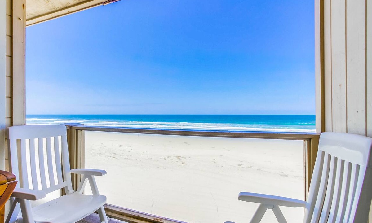 Mission Beach Condo | Awesome ocean front condo in the heart of Mission Beach!