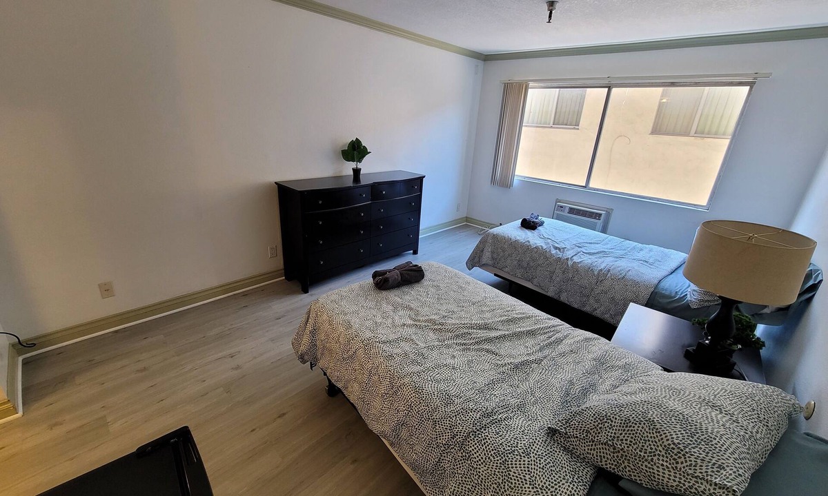 Beverly Hills Hotel | (B11) LA Lovely Double Deluxe Unit