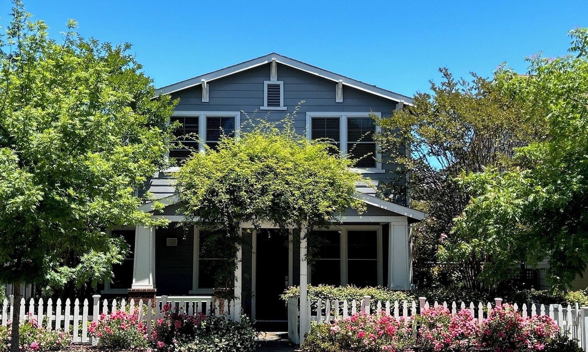 Yountville House | Beautiful 3-bedroom house in Yountville two blocks from Downtown