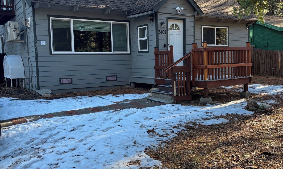 Bijou Park Acres House | Beautiful 4 bedroom mountain house in South Lake Tahoe just perfect for families
