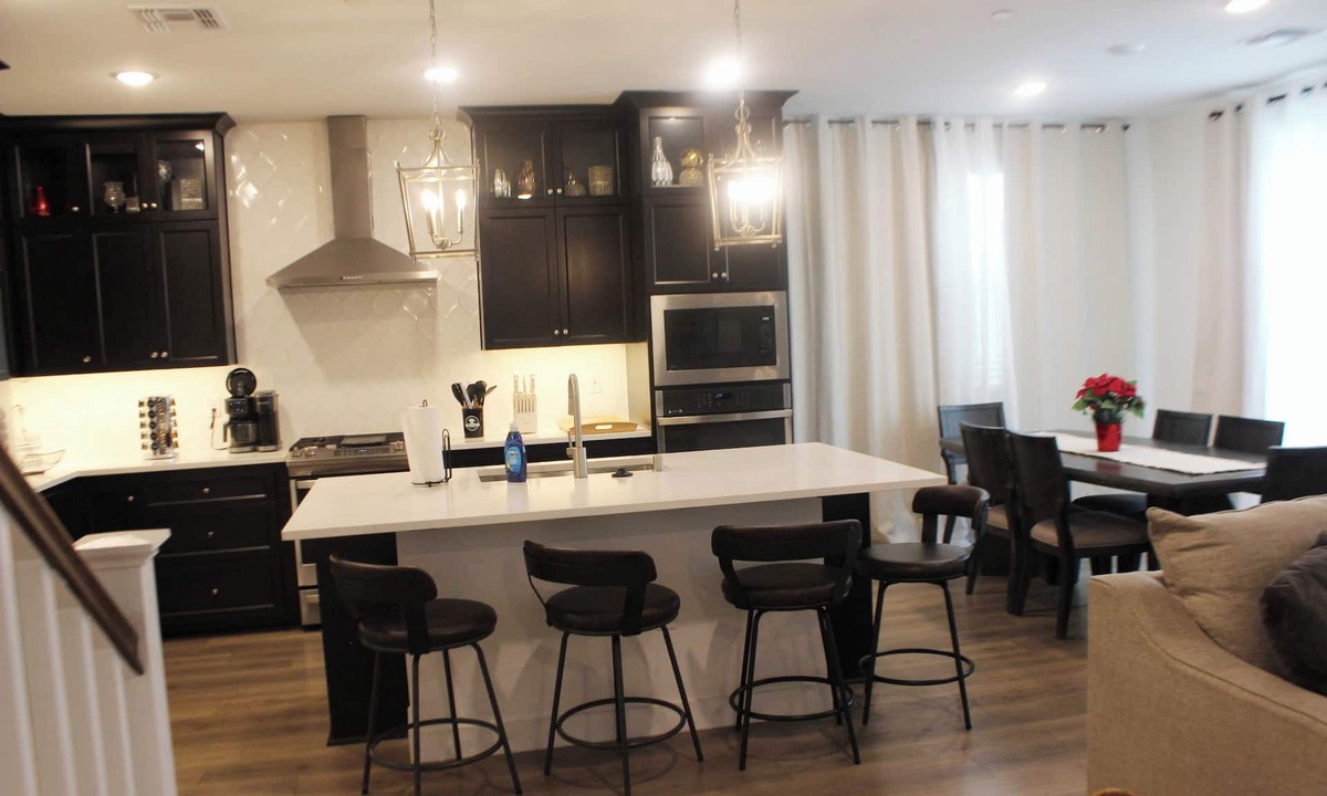 Lathrop House | Beautiful 5-bedroom house with Large Patio backyard in charming Lathrop