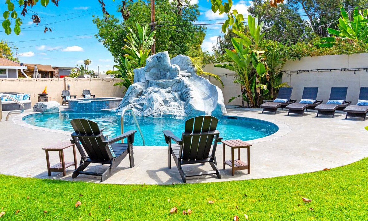 Southwest Anaheim House | Beautiful 5bd 3ba Private Resort Pool and HotTub, Waterslide, CloseTo Disneyland