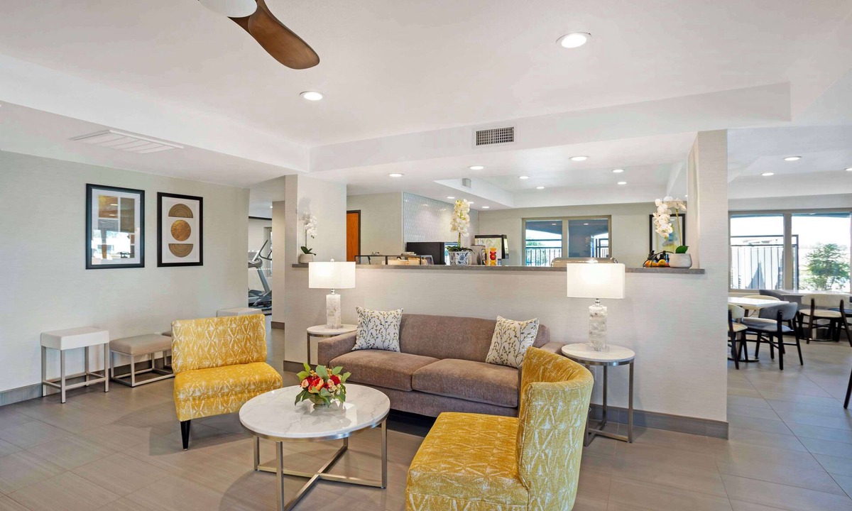 Exeter Hotel | Best Western Exeter Inn & Suites
