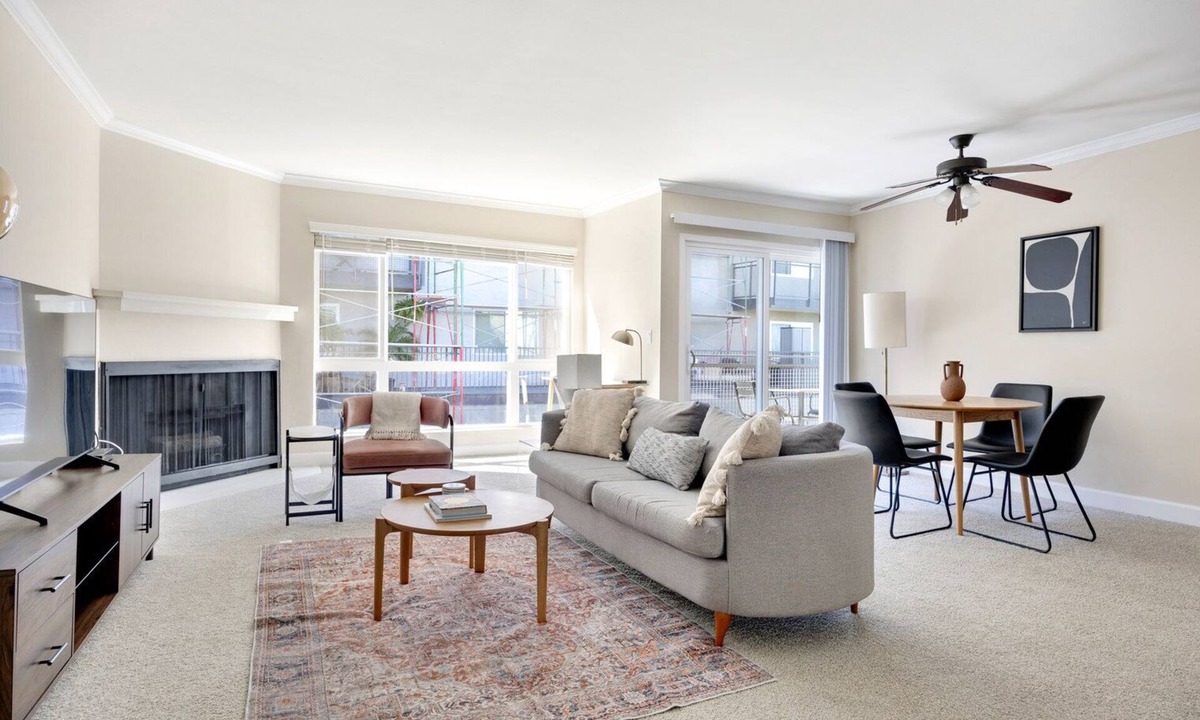 Rancho Palos Verdes Apartment | Blueground | Rancho Palos Verdes, pool, nr Point Vicente Lighthouse