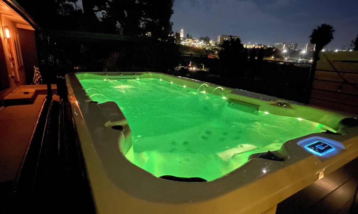 Del Cerro House | Bohemian Spa Retreat: Treehouse Vibes, Swim Spa & Peaceful Escape