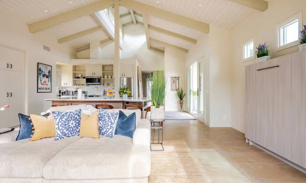 Santa Ynez House | Brand New Cliff May Inspired Santa Ynez Luxury Barn with Hot Tub, WiFi, AC