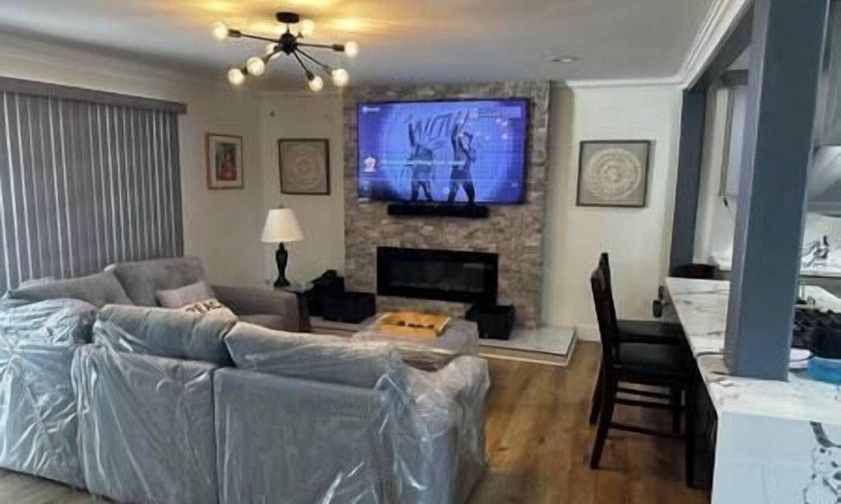 Buena Park House | Buena Park Cozy Room