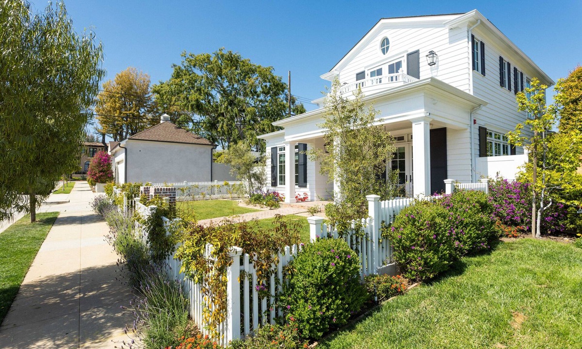 North of Wilshire House | Casa dei Sogni-Brand New 5200 sq ft-3 level home