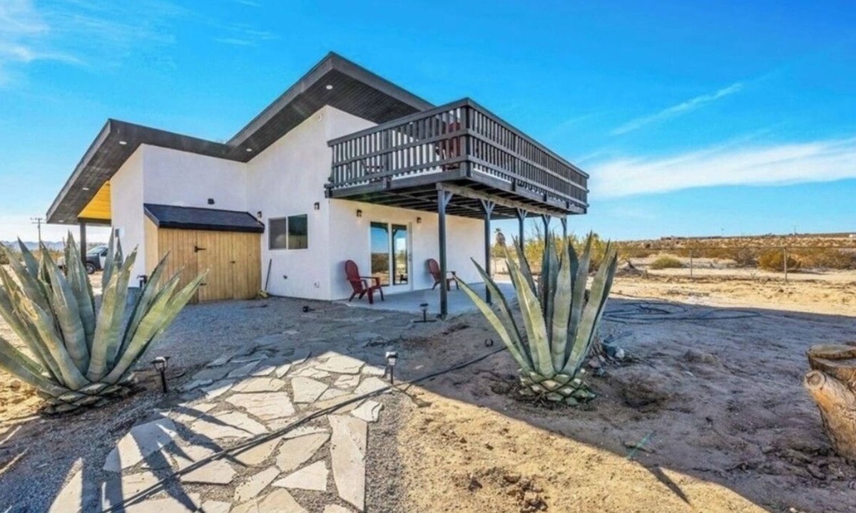 Twentynine Palms Bed & Breakfast | Casa Del Sol-Cozy Sun Soaked Desert Home Near Joshua Tree N.P.