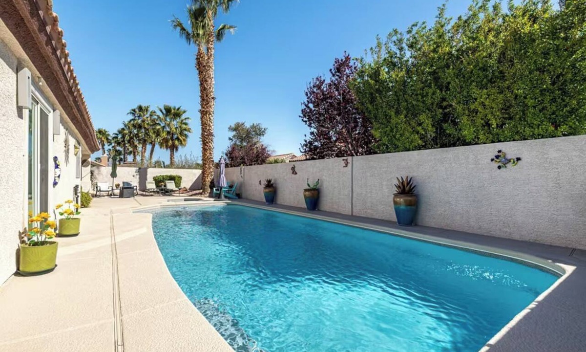 Centennial Hills House | Casa Turquesa Perfect 3-Bedroom House with Heated Pool & Spa Near Golf Course