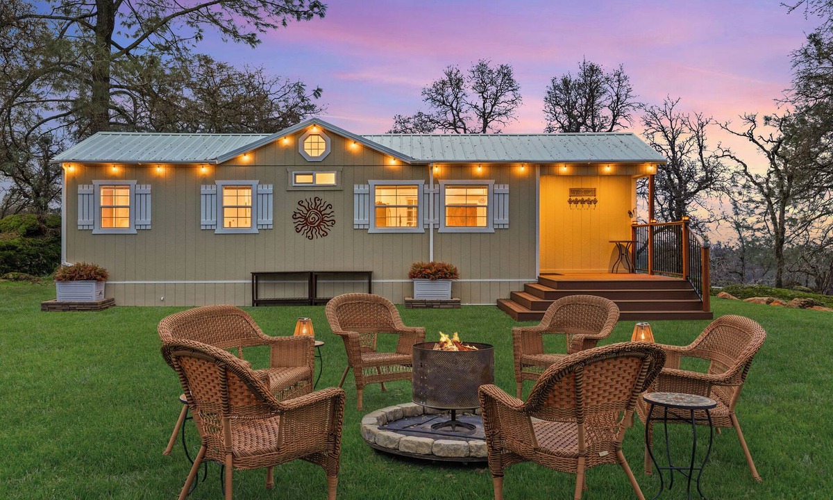 Smartville Cottage | Charming 1-bdm casita in a private campground, Casita + RV site & Tent Camping