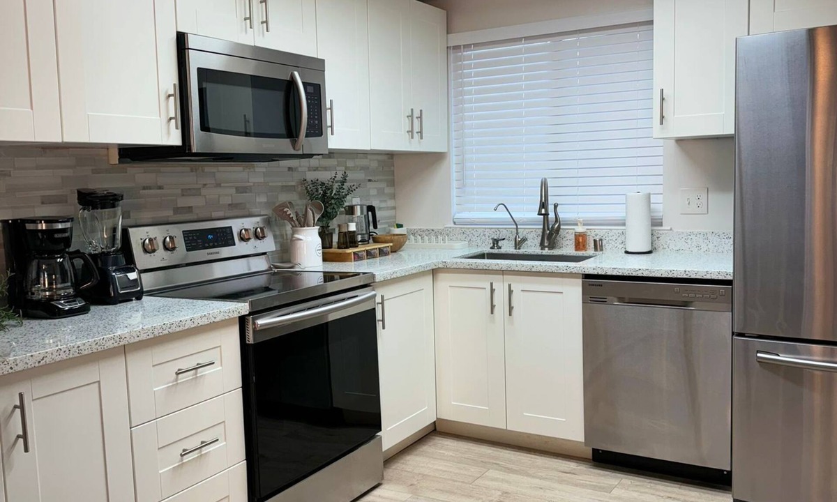 South Natomas House | Charming 3-bedroom house in Sacramento with WiFi and AC