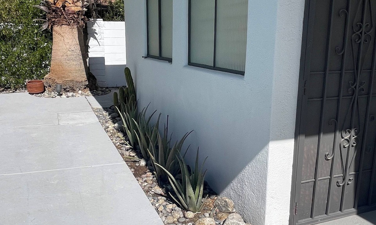Warm Sands House | Charming 3-bedroom house with AC and WiFi in Palm Springs