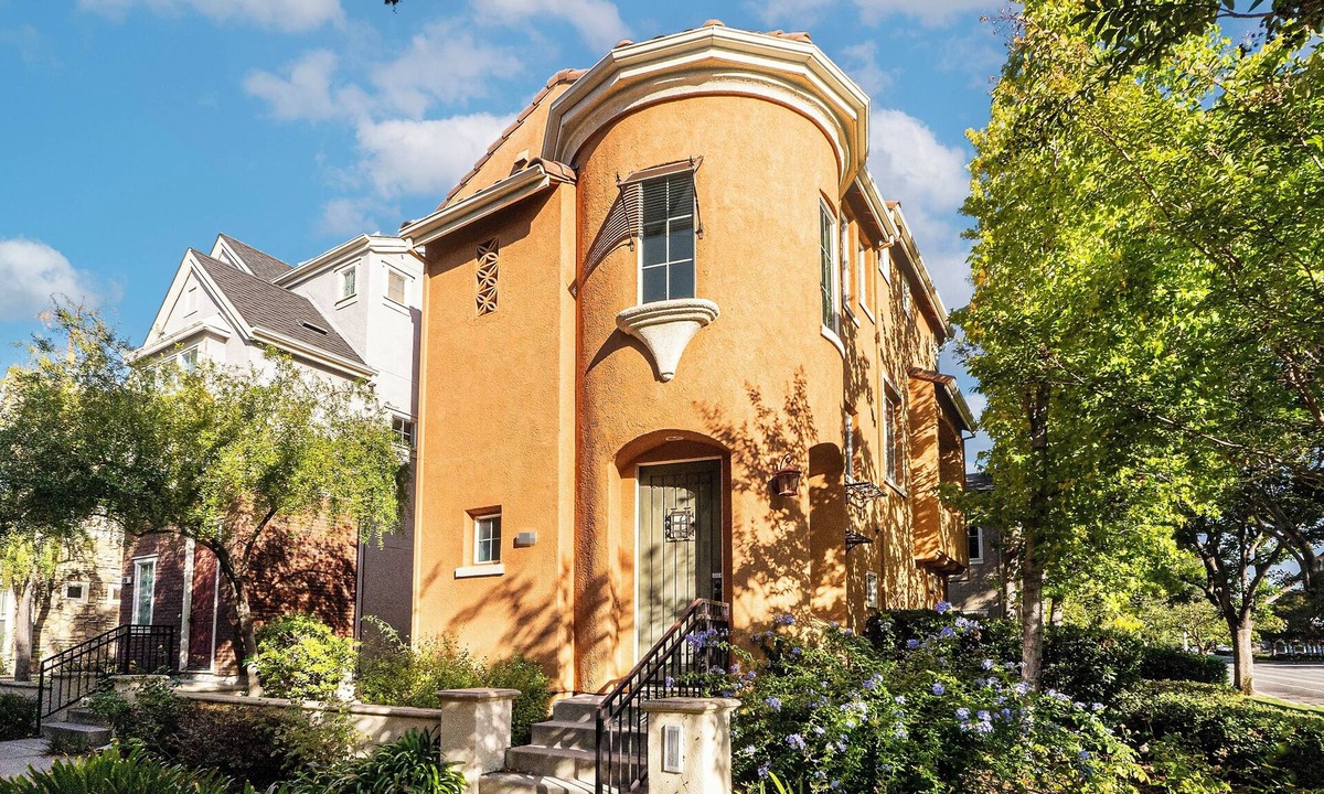 Santa Clara House | Charming 3-bedroom house in brilliant Santa Clara with AC, WiFi