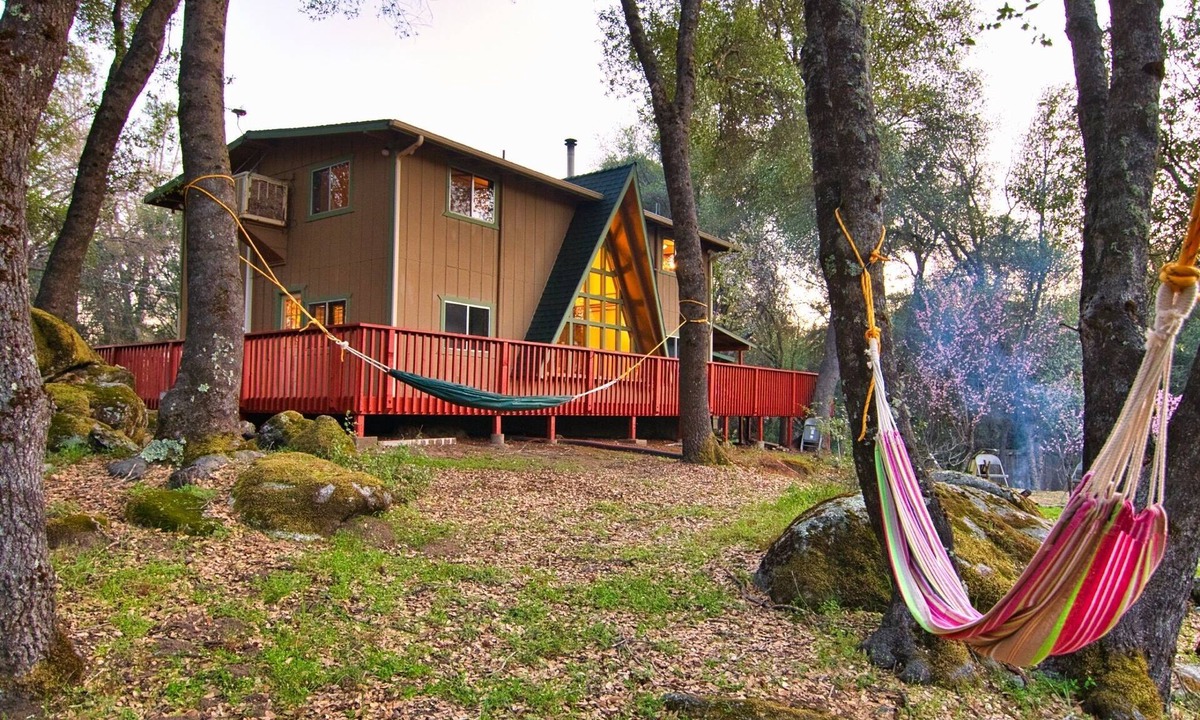 Mariposa Cabin | Charming cabin near in near Yosemite!
