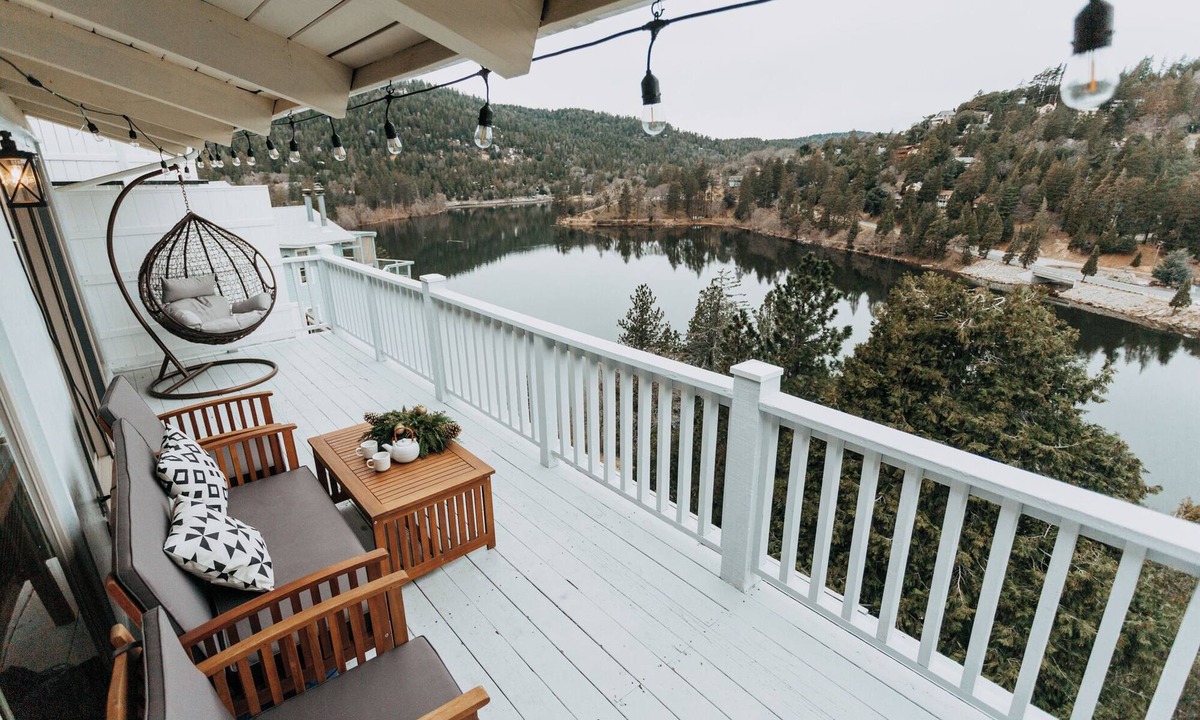 Crestline House | Charming Retreat with Stunning Lake Views.