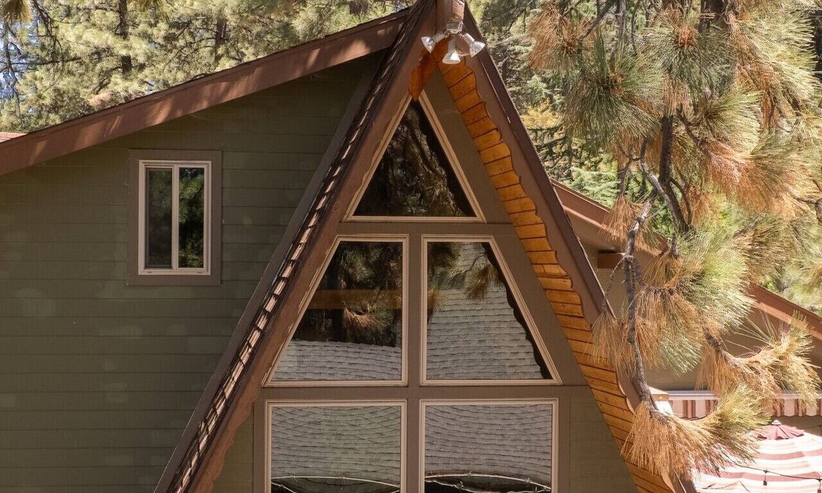 Wrightwood Cabin | Cloud 9 Cozy A-Frame | Wrightwood Escape