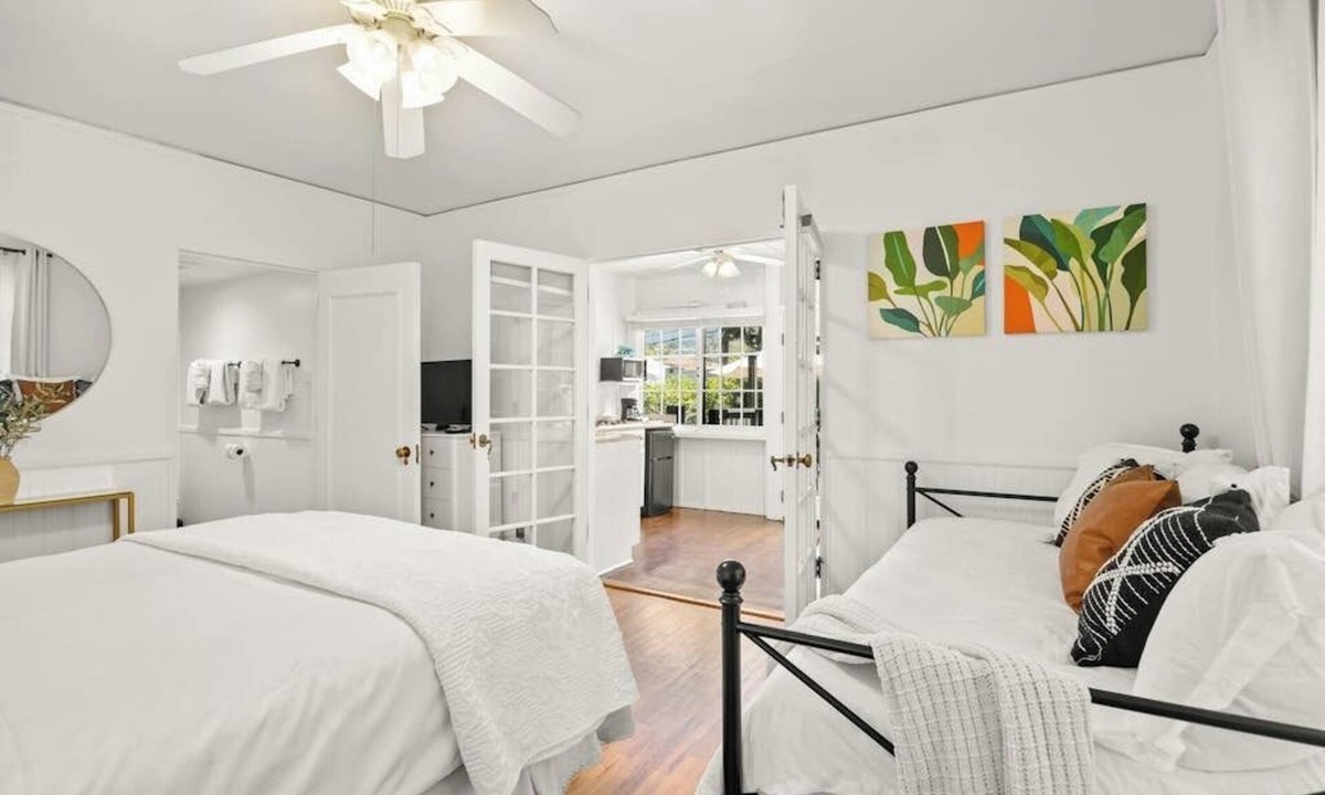 East Beach Apartment | Coastal retreat with patio, sun deck, & kitchenette - 2-minute walk to beach