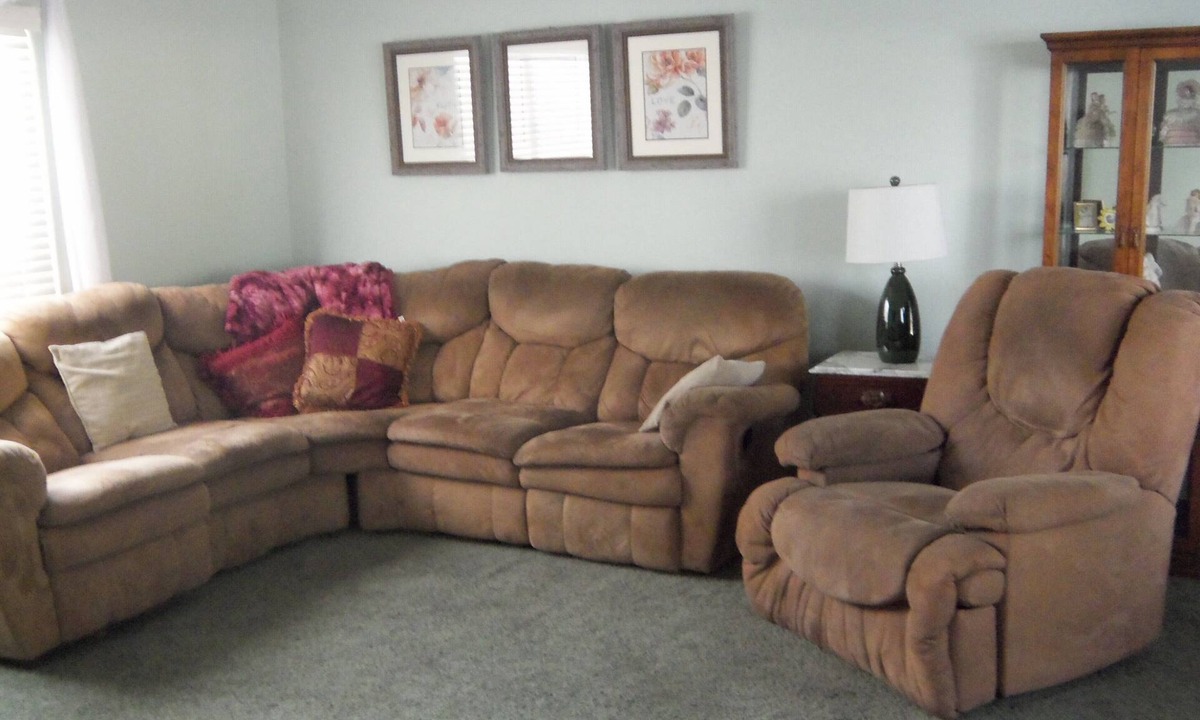 Norco House | Comfortable 2-bedroom Mid-term rental with AC in friendly Norco neighborhood