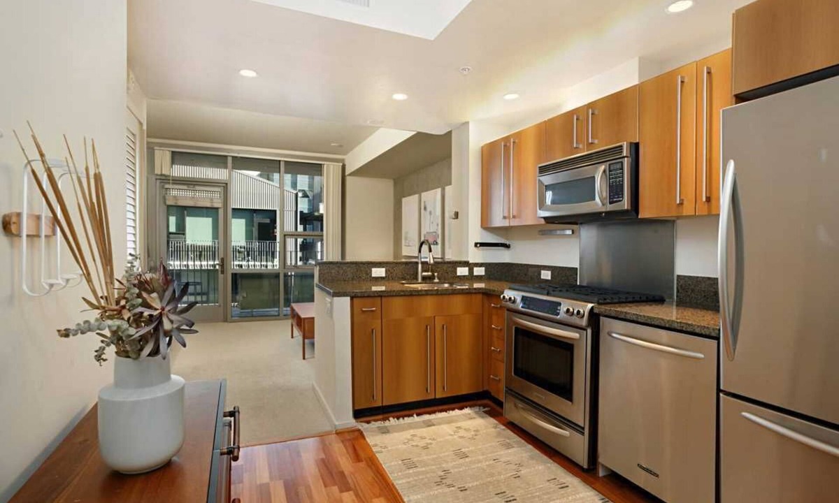 East Village Condo | Comfortable Condo Near Ballpark