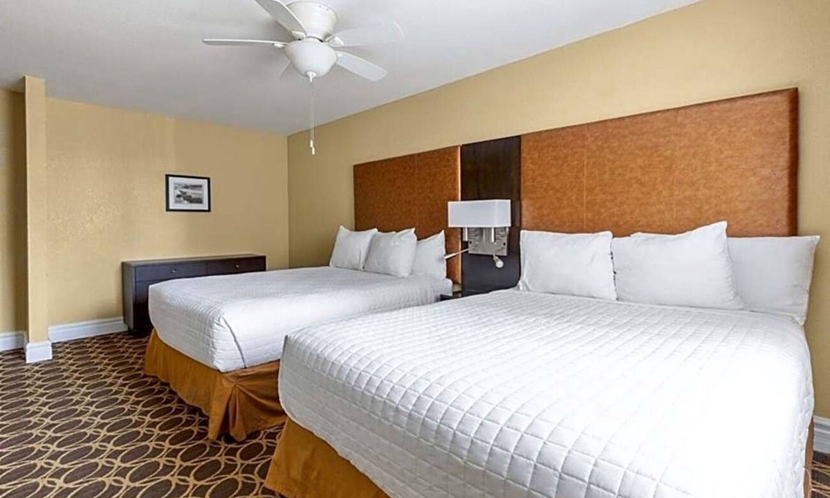 Corte Madera Hotel | Comfortably Furnished 1BR Suite | Landmarks Nearby | Kitchen | Parking | Pool