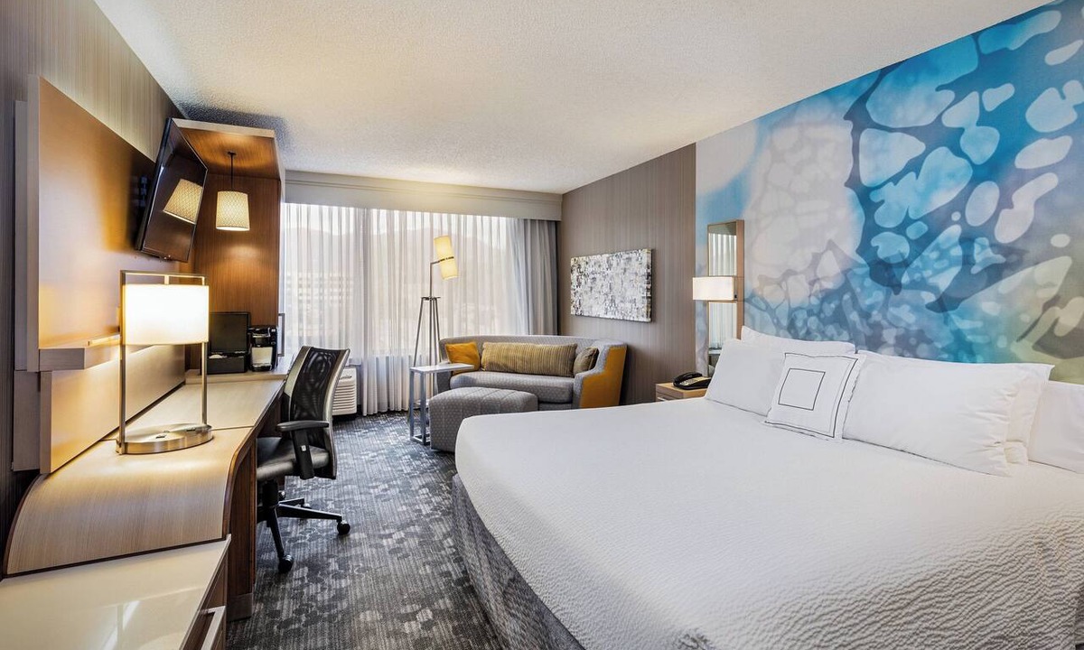Riverside Hotel | Courtyard by Marriott Riverside UCR/Moreno Valley Area
