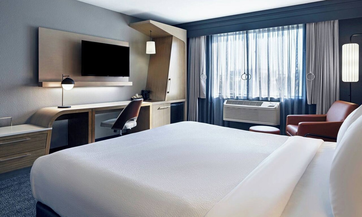 Southeastern Sacramento Hotel | Courtyard by Marriott Sacramento Midtown